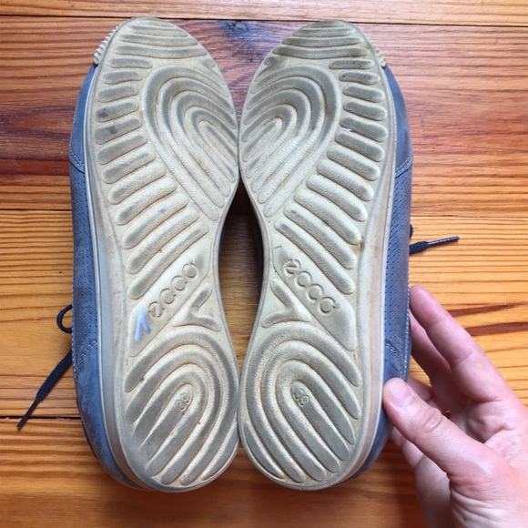 Ecco Light Blue Leather Sneakers, EUC, 39/8.5 - Picture 5 of 10